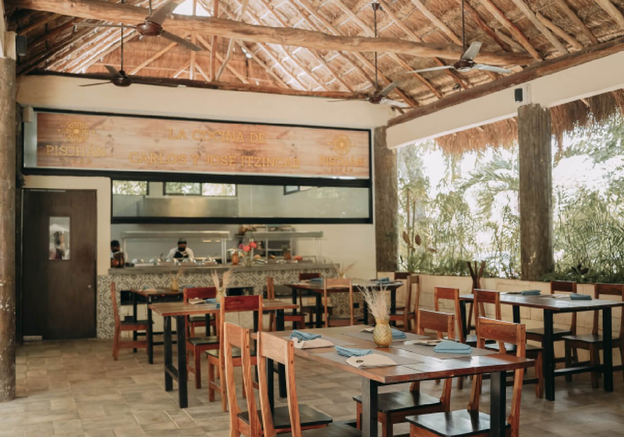 Restaurante local en Coba